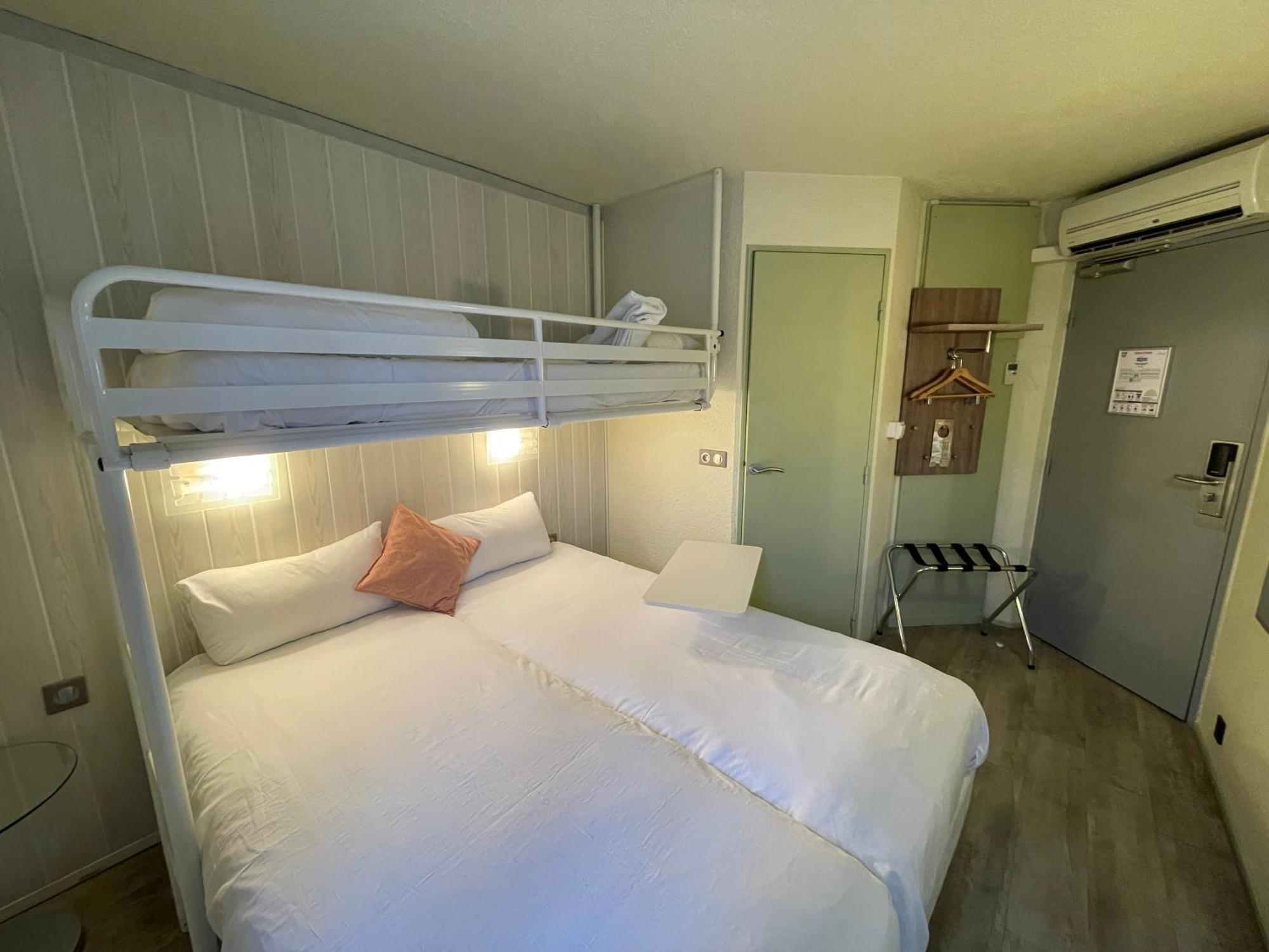 Brit Hotel